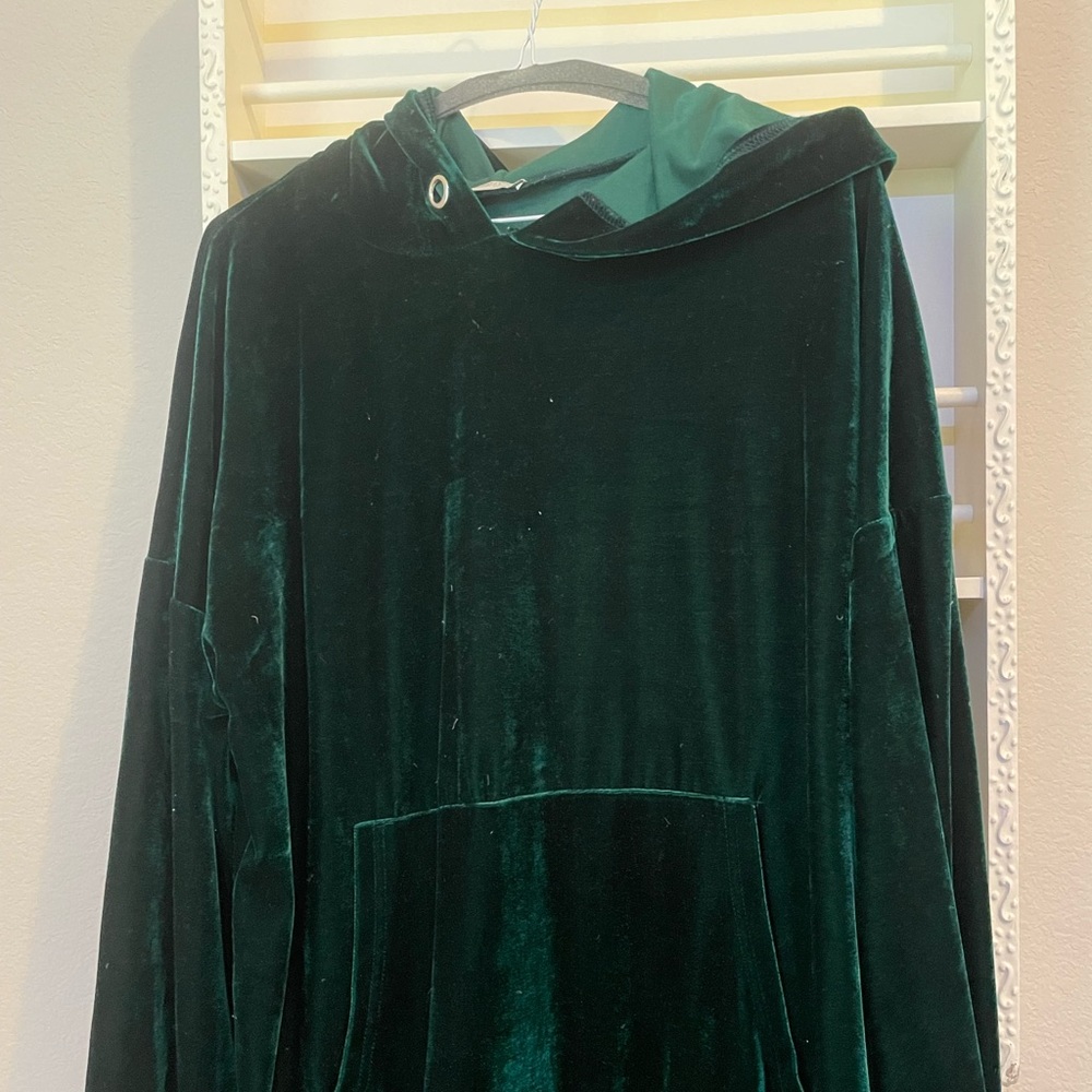 zara green velvet hoodie
